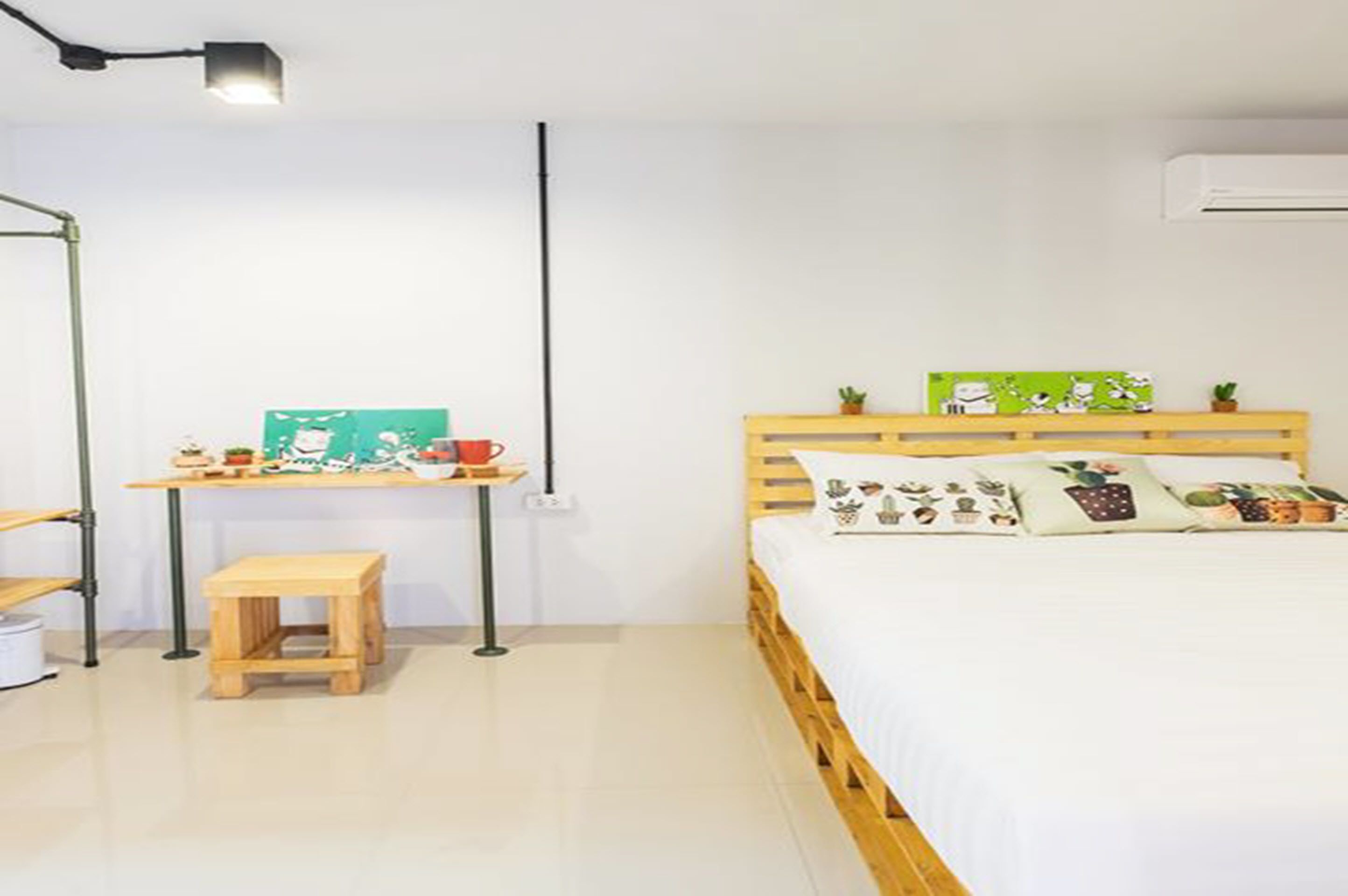 standard double room | desk, free wifi