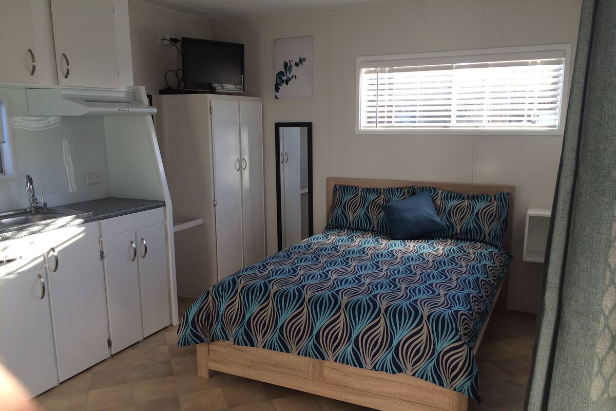 4-berth Cabin (Shared Bathroom)