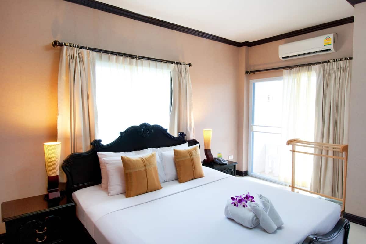 In-room safe, blackout curtains, rollaway beds, free WiFi