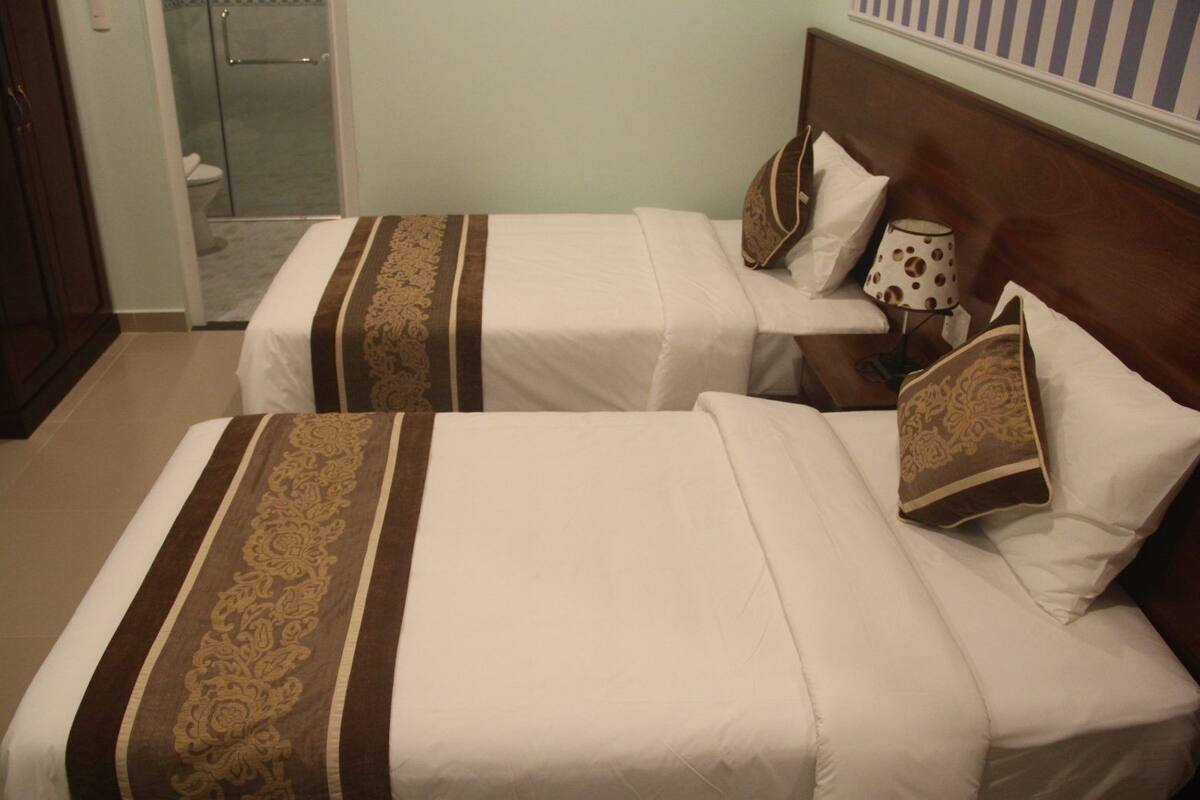 Superior Twin Room | Desk, soundproofing, WiFi (free)