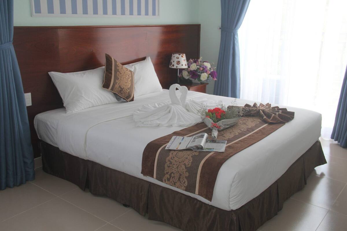 Deluxe Double Room | Desk, soundproofing, WiFi (free)