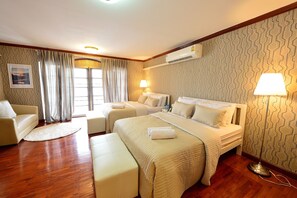 Deluxe Family with Private Bathroom | Décoration personnalisée, ameublement personnalisé, Wi-Fi gratuit