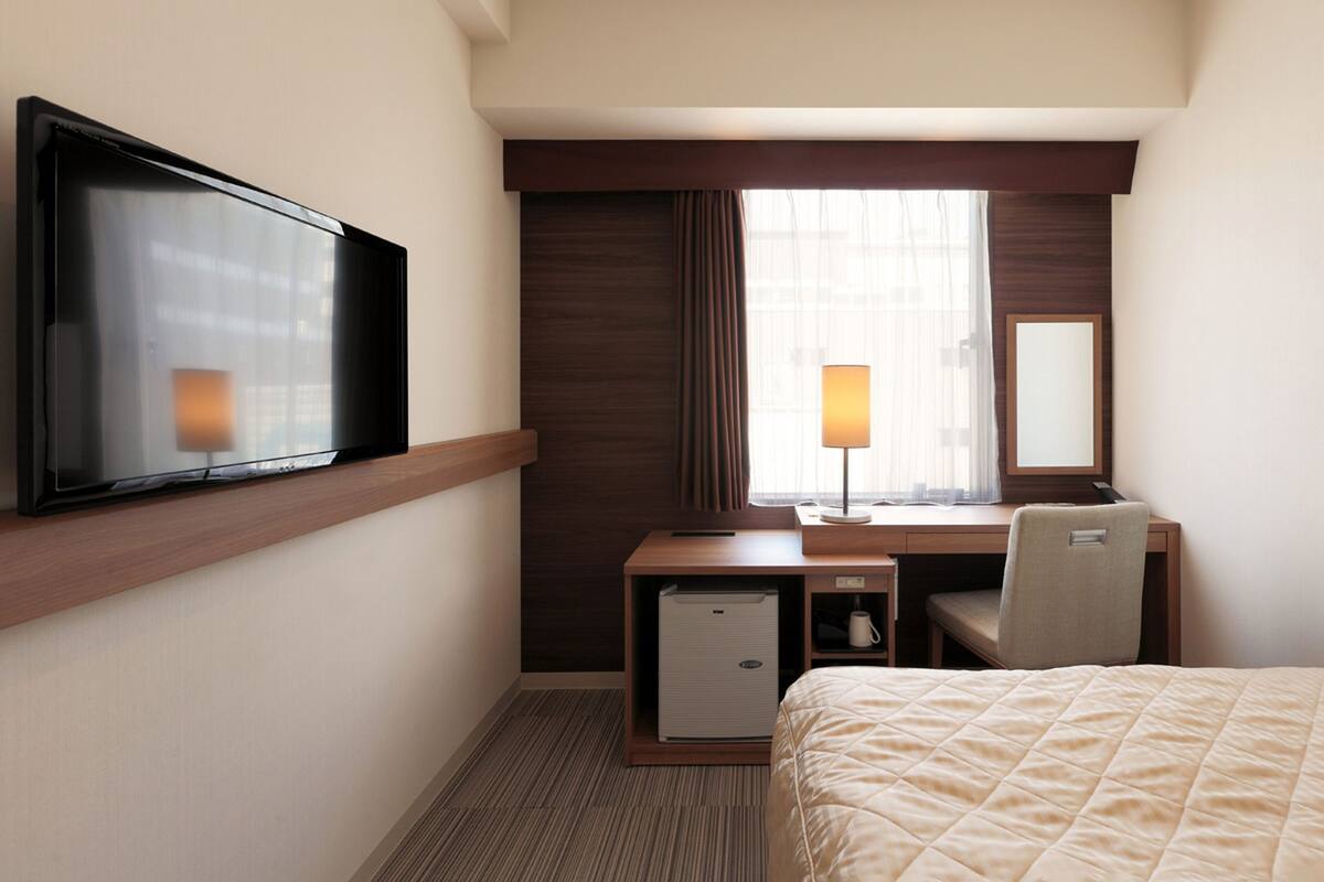 In-room safe, desk, blackout drapes, free WiFi