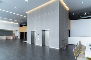 Lift - Kansai International Airport Hotel 11 (Tajiri)