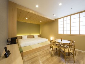 Blackout drapes, iron/ironing board, free WiFi, bed sheets - Kansai International Airport Hotel 11 (Tajiri)