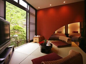 Suite - SAN-SUI-AN, Non-smoking | In-room safe, blackout drapes, iron/ironing board, free WiFi