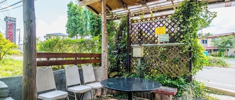 Villa básica, 2 habitaciones, para no fumadores, tina (Small Cottage b) | Terraza o patio