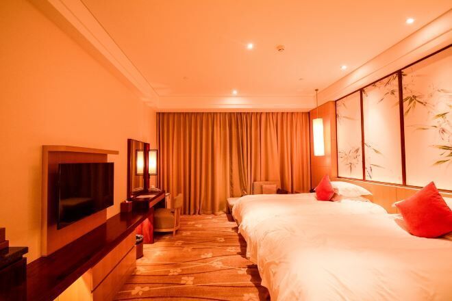 Premium bedding, minibar, in-room safe, desk