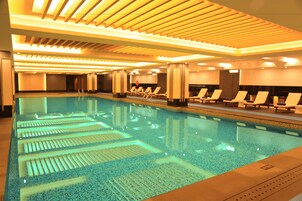 Una piscina techada