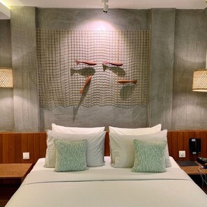 Deluxe Family Suite - One way Airport Pickup | Premium bedding, minibar, in-room safe, desk