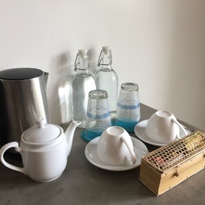 高級寢具、迷你吧、房內夾萬、書桌