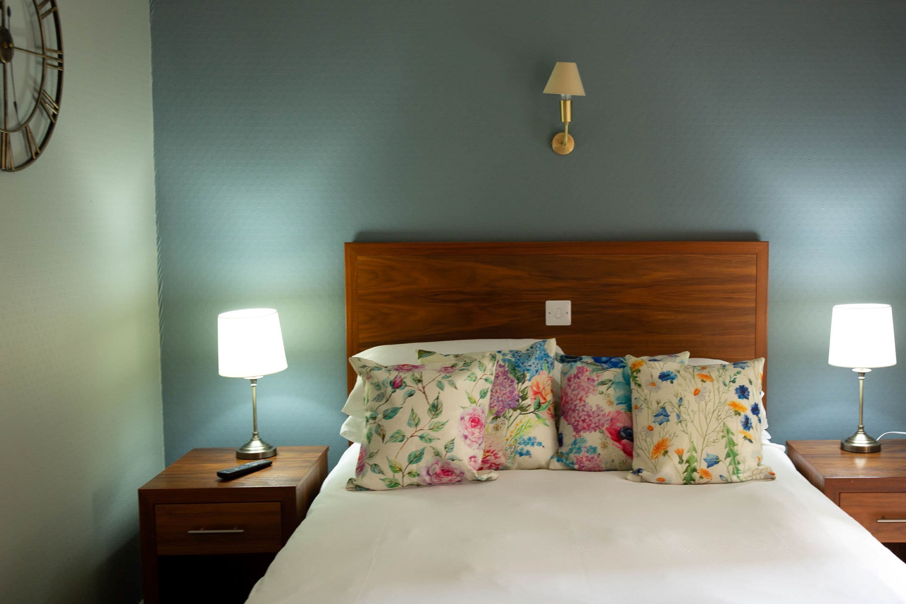 double room | iron/ironing board, free wifi, bed sheets