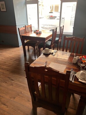 Breakfast area