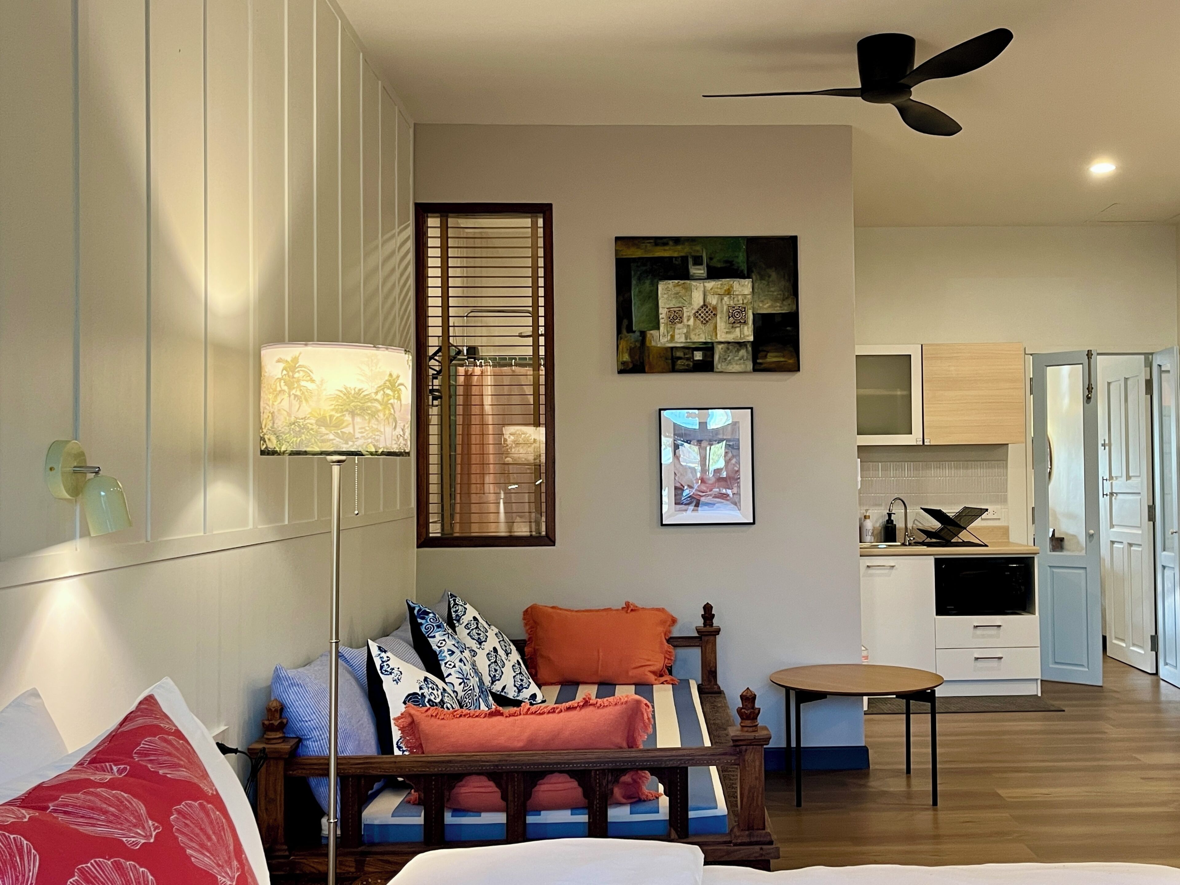 Apartamento família, 2 quartos | Individualmente decorados, individualmente mobiliados, escrivaninha