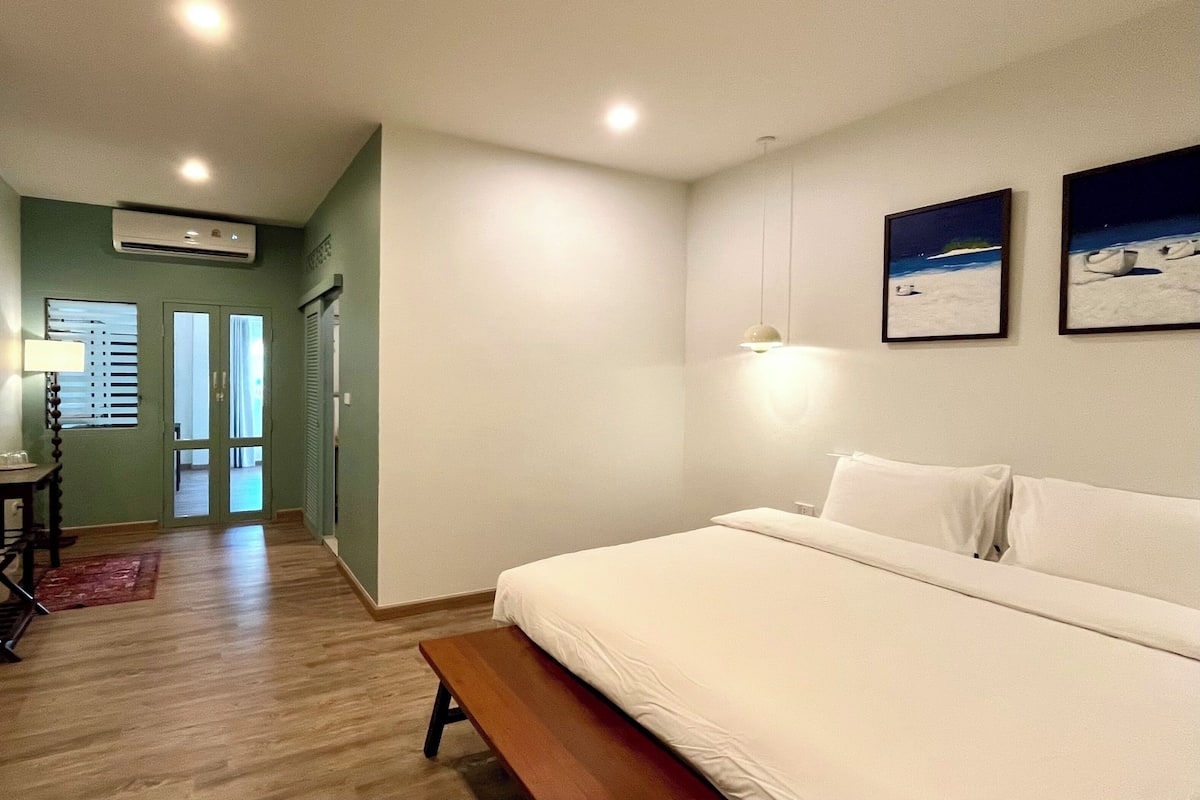 Family Quadruple Room, 2 Bedrooms, Annex Building | Individually decorated, individually furnished, desk, free WiFi