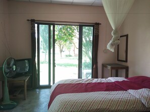 Rollaway beds, free WiFi - Pai Park Cottage (Pai)