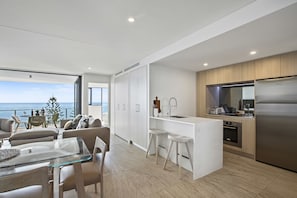 Premium Apartment, 2 Bedrooms, Ocean View | Private kitchen | Full-size fridge, microwave, oven, stovetop - Breeze Mooloolaba (Mooloolaba)