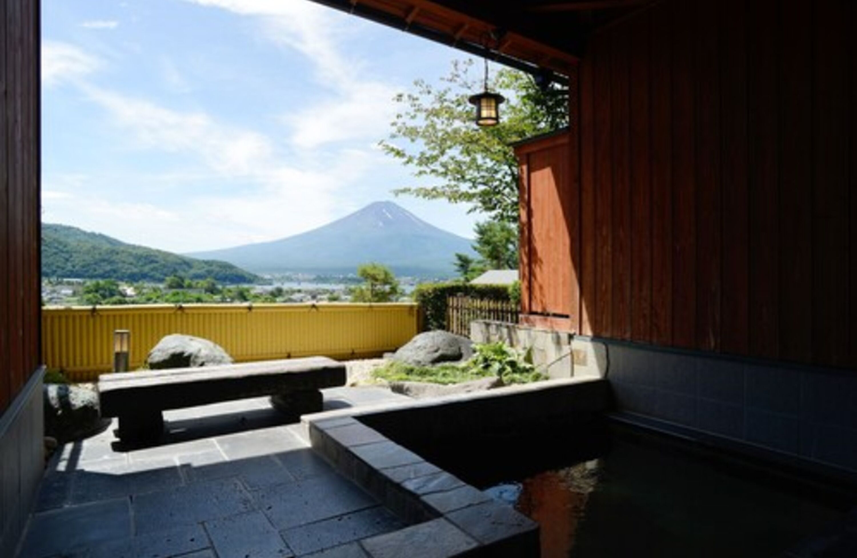 Bathtub spa outdoor