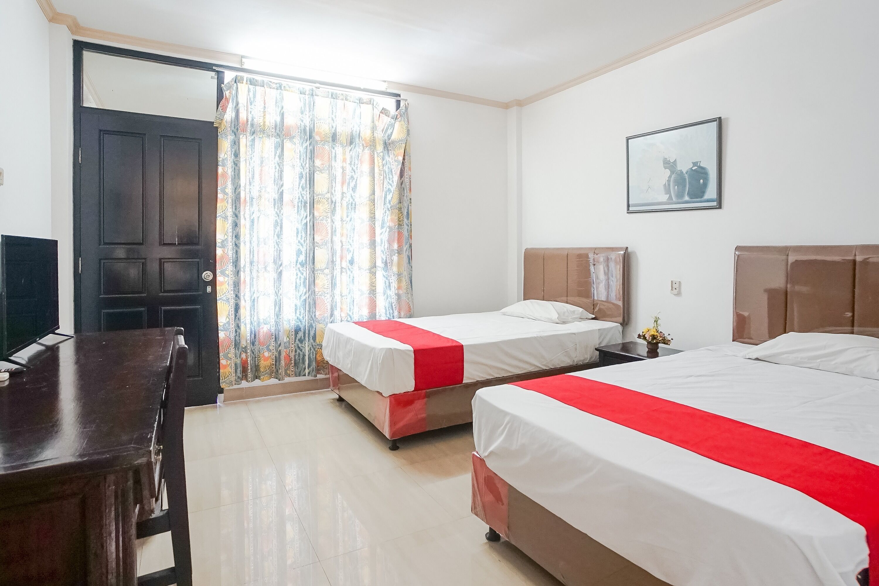 superior room | in-room safe, desk, rollaway beds, wifi