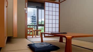 Japanese Style Room for 3 People | In-room safe, individually furnished, blackout drapes