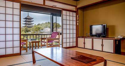 NARA Visitor Center & Inn