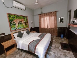 Premium Room | Desk, iron/ironing board, free WiFi - Gorkha Hamlet Resort (Sauraha)