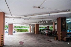 免费自助停车