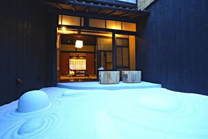 Casa tradicional | Banheiro | Banheira e chuveiro separados, banheira de imersão