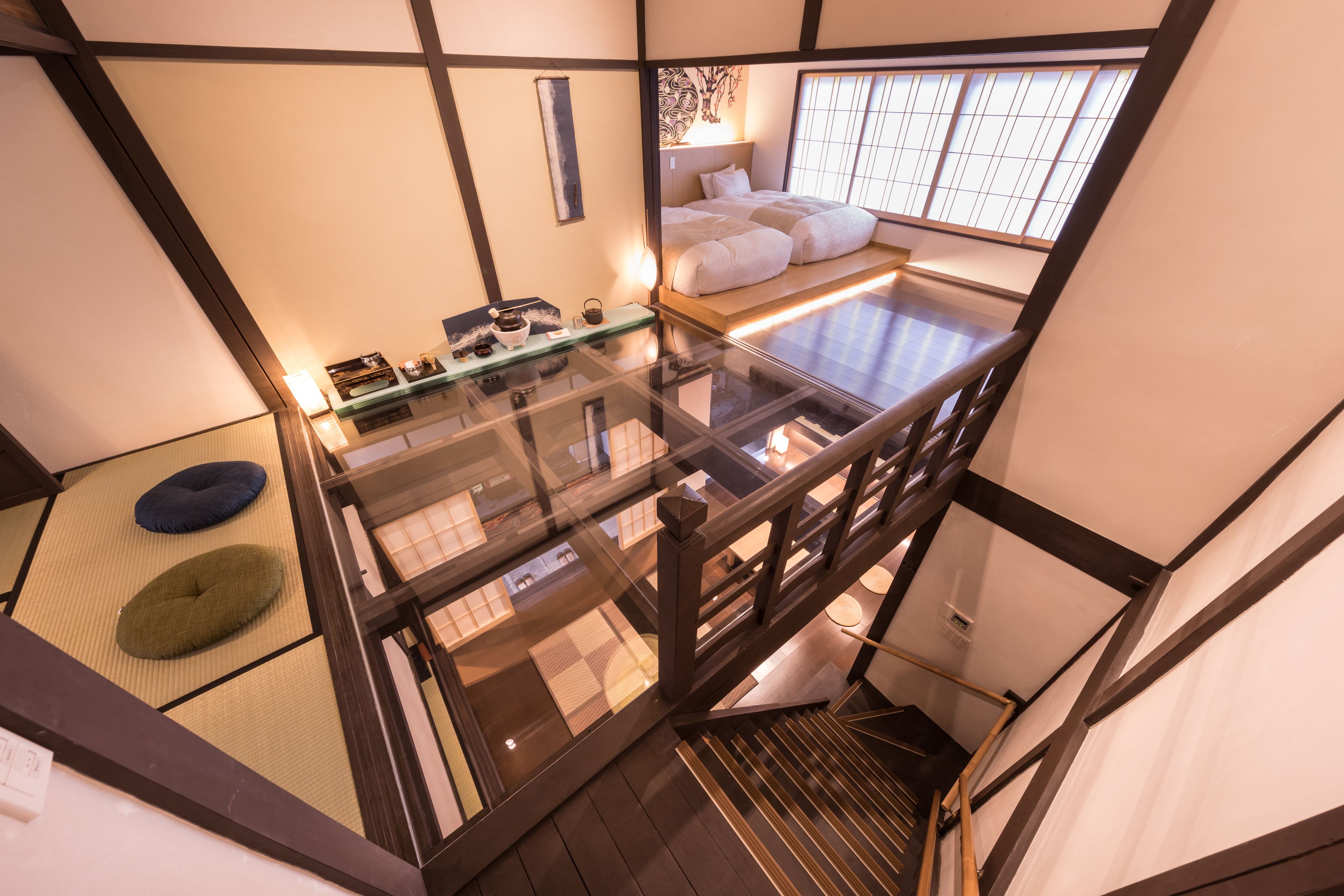 Traditional House | 3 bedrooms, premium bedding, down comforters, pillowtop beds