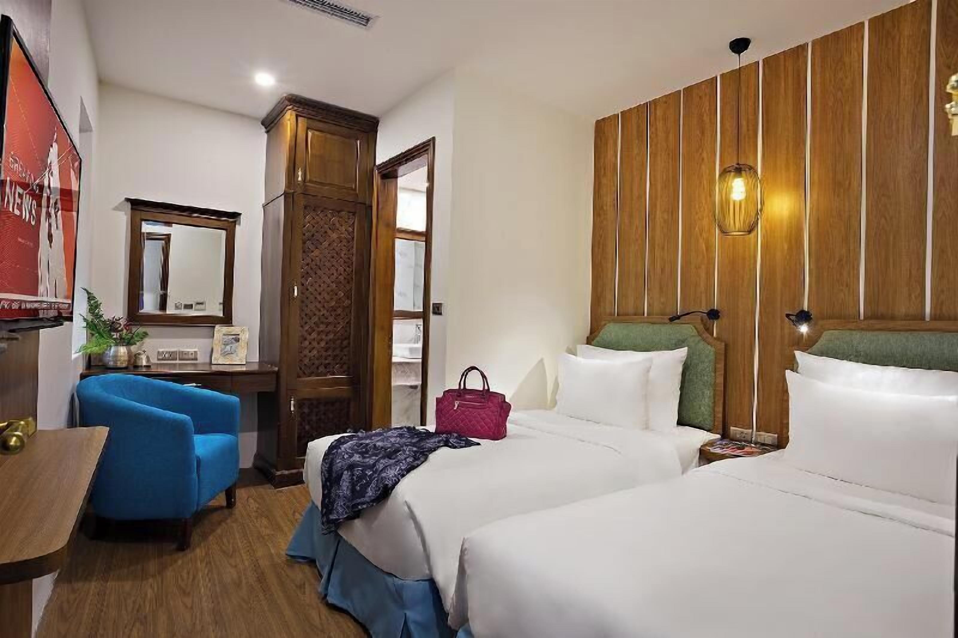 Ropa de cama de alta calidad, colchones con pillow-top y minibar 