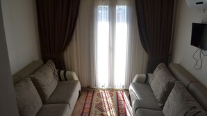 Suite, Balcony