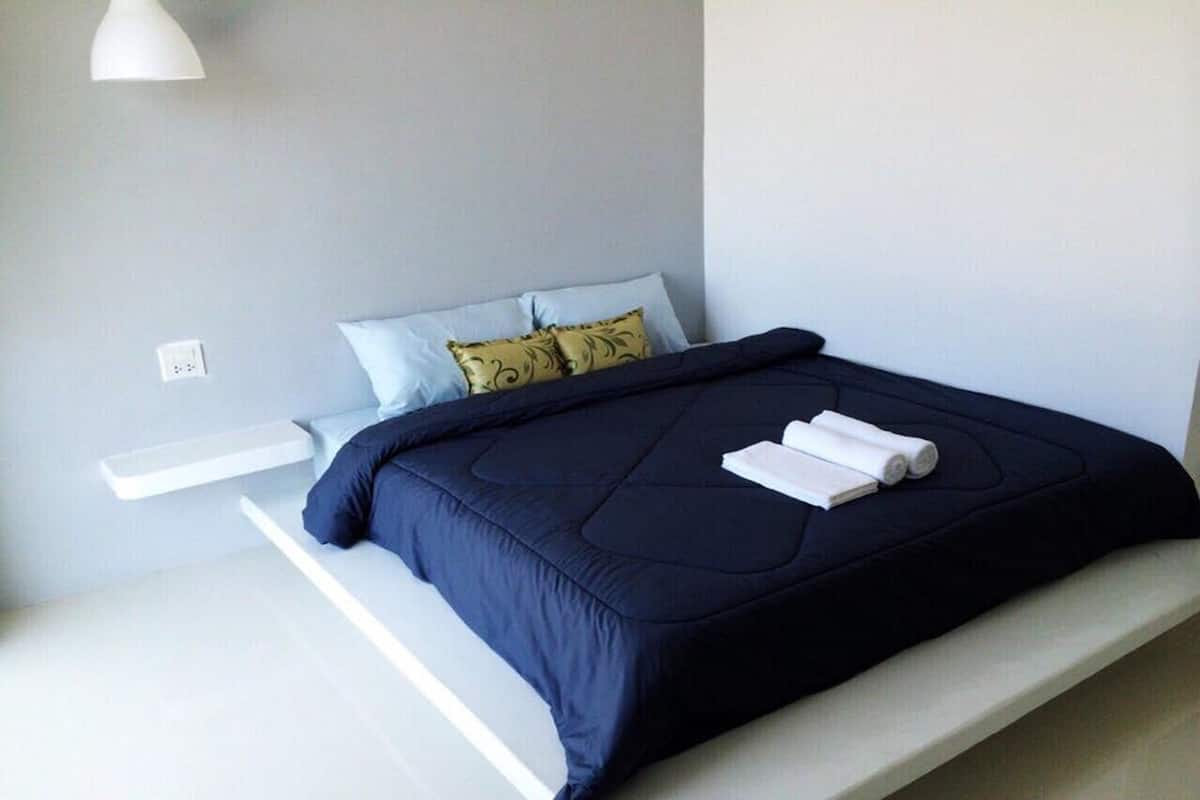 standard room | desk, free wifi