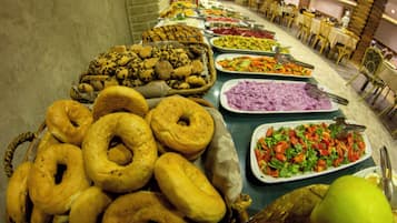 Free daily buffet breakfast
