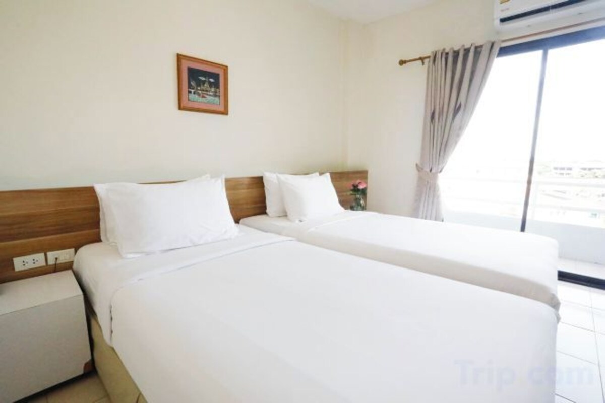 Standard Twin Room A With Breakfast
