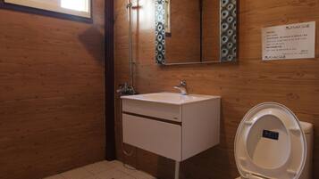 Double Room | Blackout drapes, rollaway beds, free WiFi, bed sheets