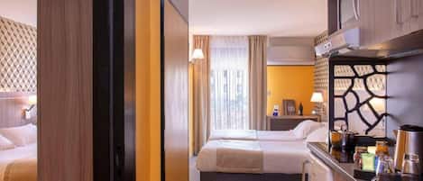 Studio, Kitchen | 2 bedrooms, minibar, in-room safe, individually furnished