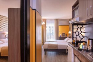 스튜디오, 주방 | 2 개의 침실, 미니바, 객실 내 금고, 각각 다르게 가구 비치