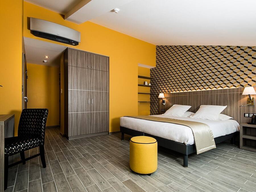 Minibar, in-room safe, individually furnished, desk