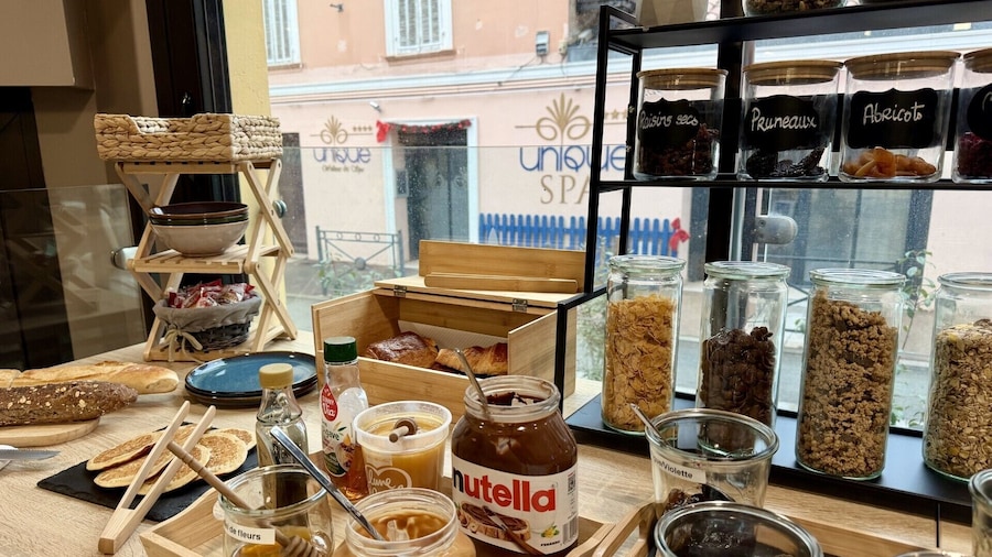 Unique Hotel & Residence