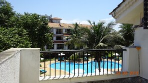 Ático de lujo, 2 habitaciones, vistas a la piscina | Sábanas de algodón egipcio y ropa de cama de alta calidad