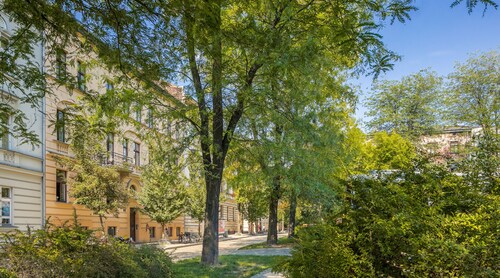 Old Town Residence BIS