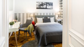 Deluxe Apartment, 1 Bedroom (number 3) | 1 bedroom, premium bedding, iron/ironing board, cribs/infant beds