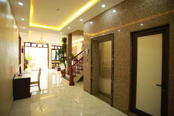 Lobby - Family Airport Hotel (Hanoi)