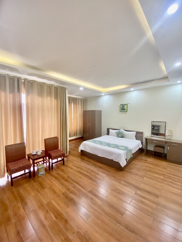 Deluxe Double Room, 1 King Bed | Premium bedding, memory foam beds, minibar, in-room safe - Family Airport Hotel (Hanoi)