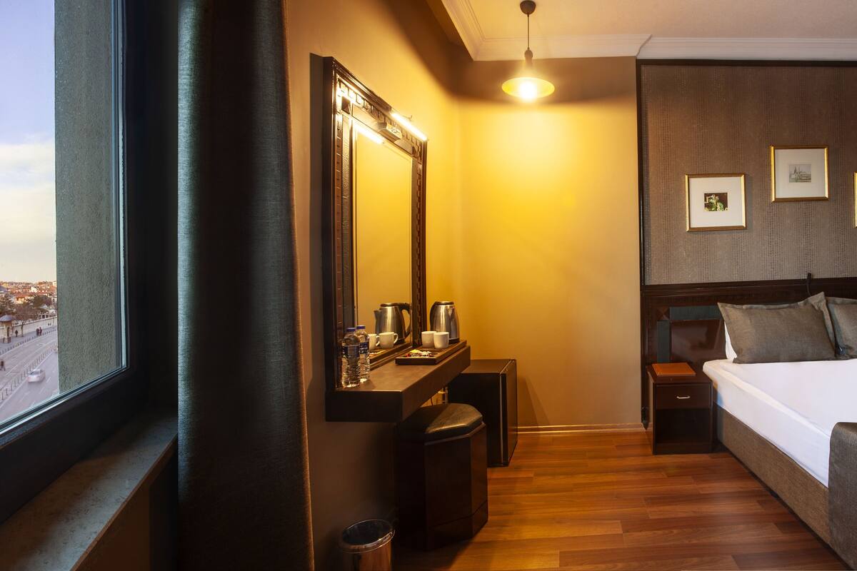 basic double room | city view