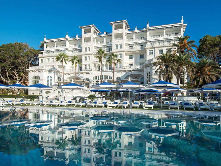 Seasonal outdoor pool, pool umbrellas, pool loungers