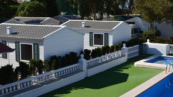 Bungalow, 1 Schlafzimmer, zum Garten hin | Zimmersafe, Verdunkelungsvorhänge, kostenloses WLAN