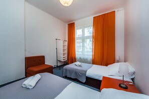 Twin Room, Shared Bathroom (N 6/3) | Desk, iron/ironing board, rollaway beds, free WiFi