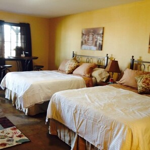 Standard Room, 2 Queen Beds, Non Smoking - HH Creek Inn (Seymour)