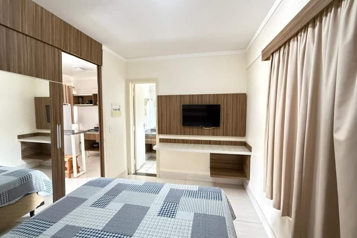 1 bedroom, minibar, blackout drapes, free WiFi